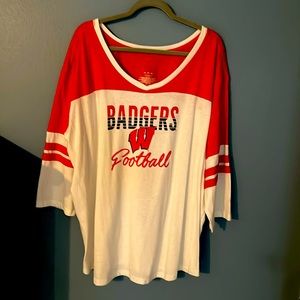 Wisconsin Badger Women’s 3/4 sleeve top. 4X